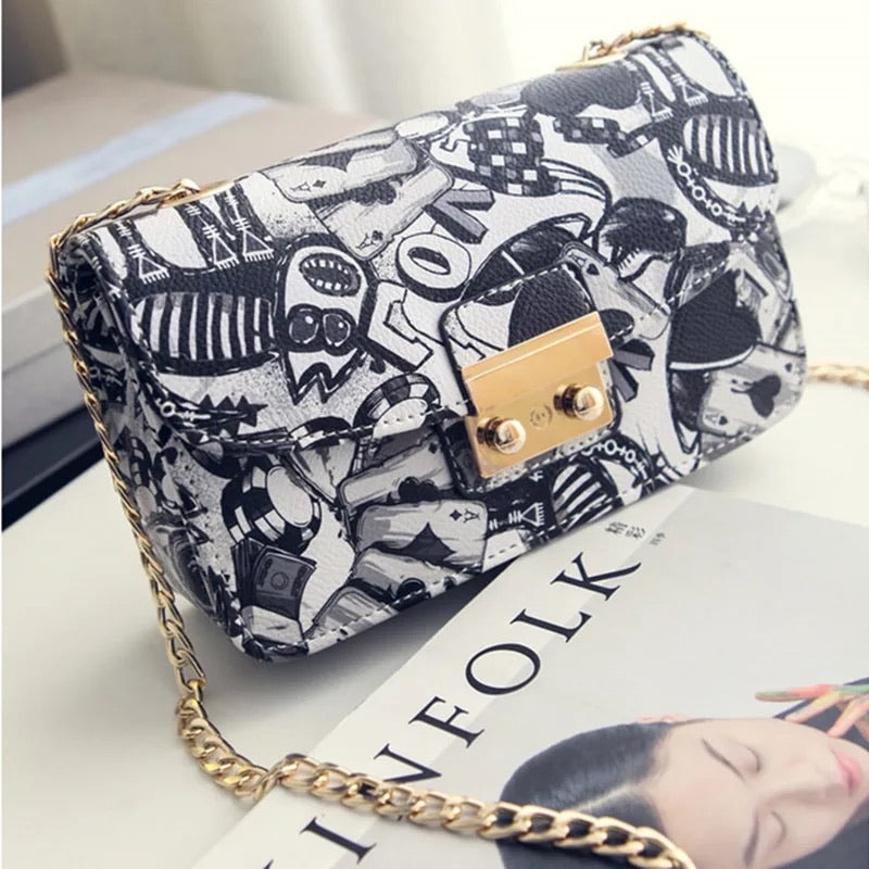 Graffiti Fashion Gold Chain Shoulder handbag